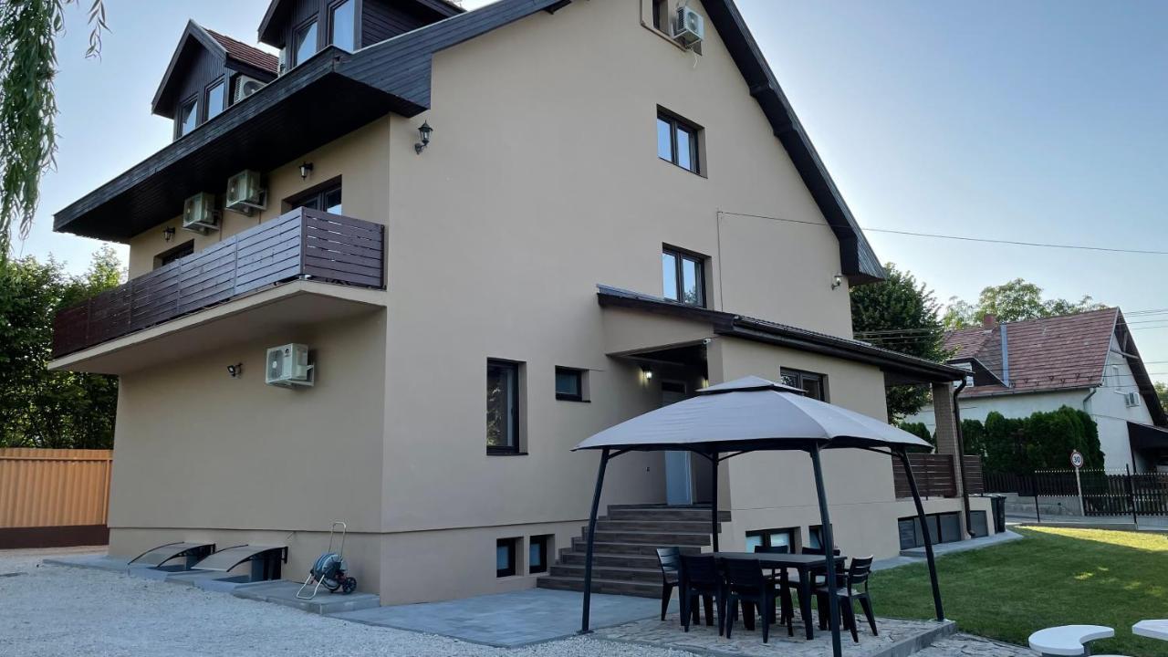 Balatonföldvár City Apartman מראה חיצוני תמונה