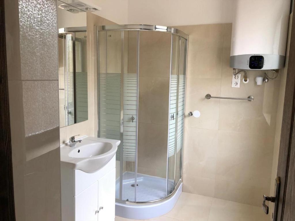 Balatonföldvár City Apartman מראה חיצוני תמונה